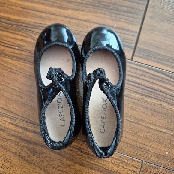 Kids Size 8 Capezio Tap Shoes - Picture 1 of 4